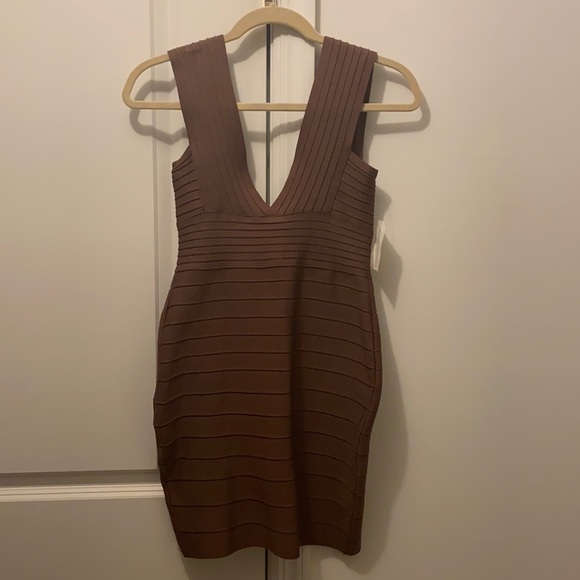 Dresses & Skirts - Bodycon dress